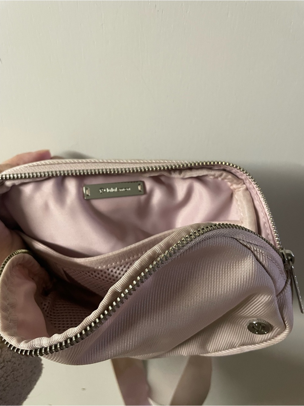 lululemon Pale Blush Pink original everywhere belt bag with metal plate - Picture 2 of 2